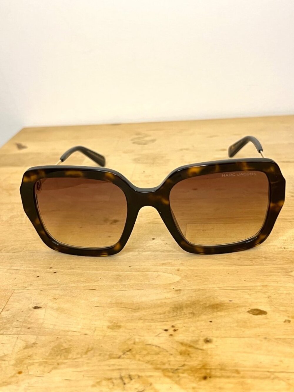 New Marc Jacobs Oversized Tortoise Brown Frame Sunglasses With Gradient Lenses